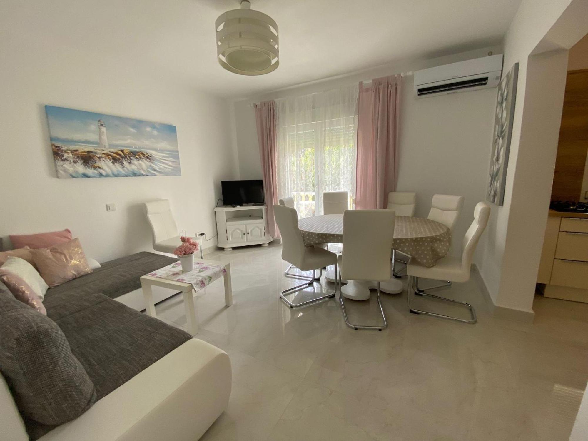Apartments Mare Banjol Luaran gambar