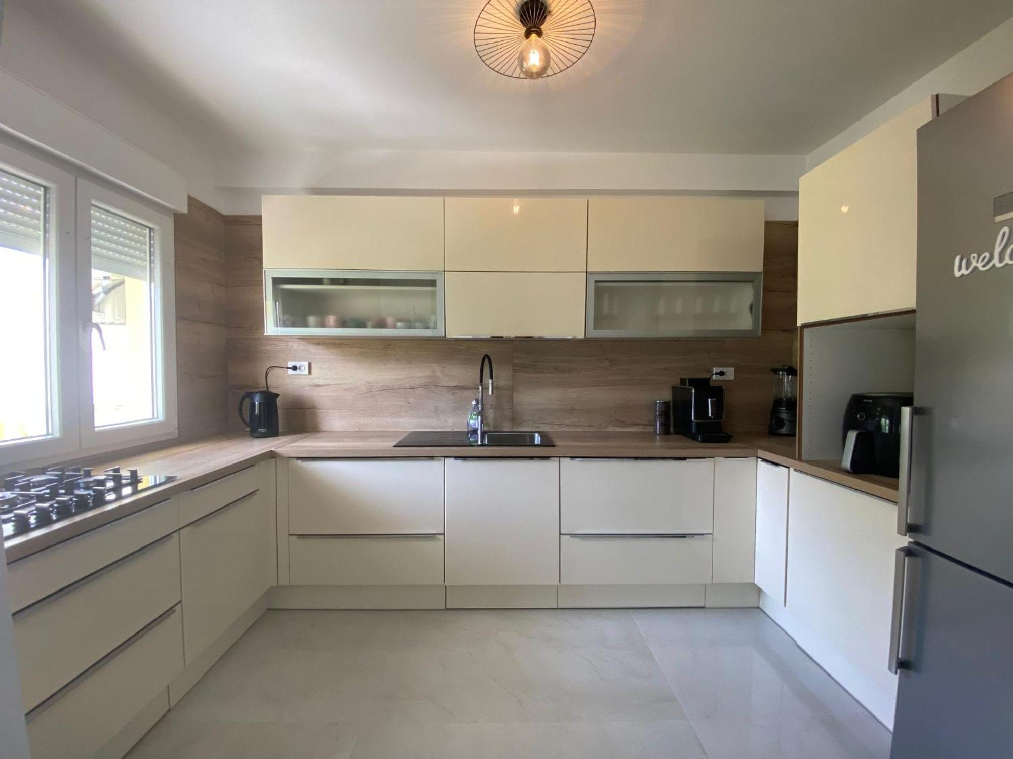 Apartments Mare Banjol Luaran gambar