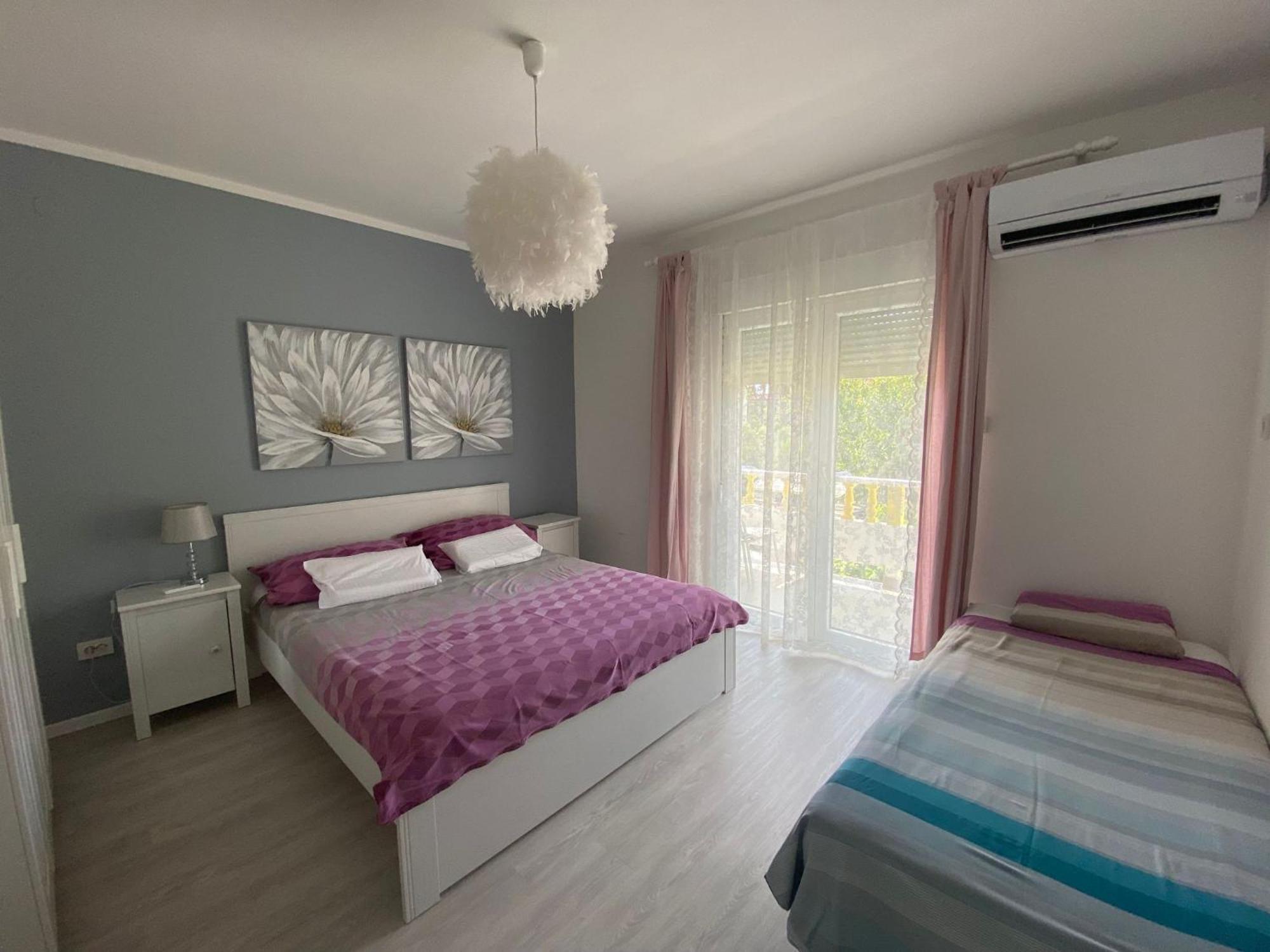 Apartments Mare Banjol Luaran gambar
