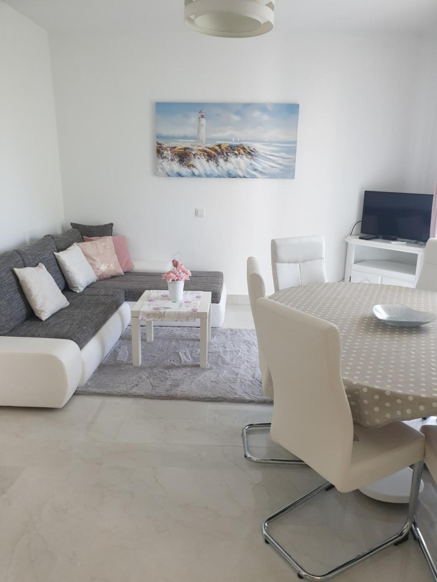 Apartments Mare Banjol Bilik gambar